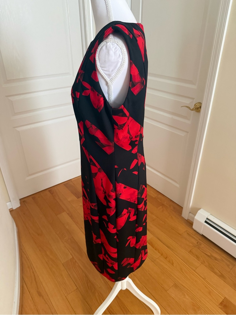 Karl Lagerfeld Black Midi sleeveless Dress with Red Floral Pattern zipper - Picture 7 of 13